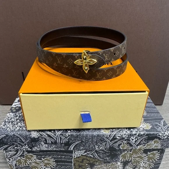 Louis Vuitton Black Belt with Gold Fleur Accent - Picture 2 of 6